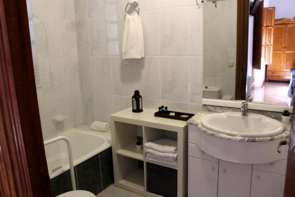 Hotel La Zubia , Granada ภายนอก รูปภาพ